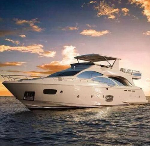 Renta de mega yates en playa del carmen, como este yate azimut 85